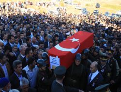 ‘Hakkını helal et şehidim'
